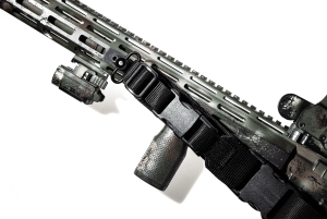 FRAG ОРУЖЕЙНЫЙ ТРЁХТОЧЕЧНЫЙ РЕМЕНЬ С АНТАБКОЙ QD BLACK