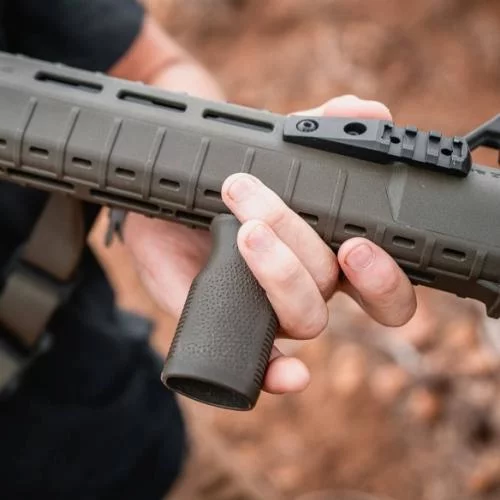 MAGPUL РУКОЯТКА ДЛЯ ПЕРЕНОСА ОГНЯ M-LOK MVG VERTICAL GRIP OLIVE MAG597-ODG