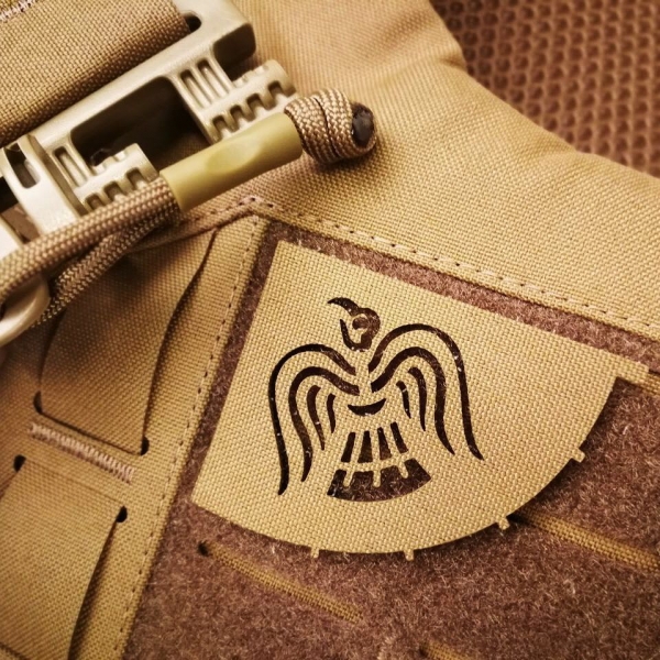 M-TAC НАШИВКА ЗНАМЯ ВОРОНА СКВОЗНАЯ LASER CUT COYOTE