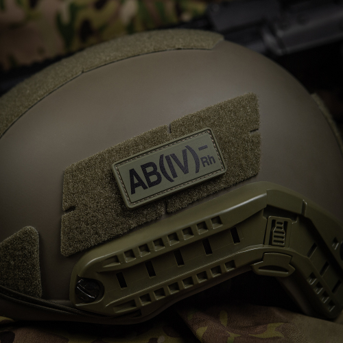 НАШИВКА ГРУПА КРОВІ AB(IV) RH(-) PVC 25Х60 OLIVE