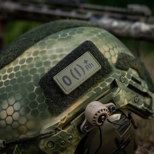 НАШИВКА ГРУППА КРОВИ O(I) RH(+) PVC 25Х60 OLIVE